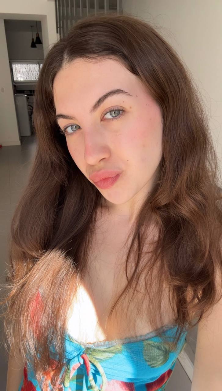 Nude girl Amber in Leipzig