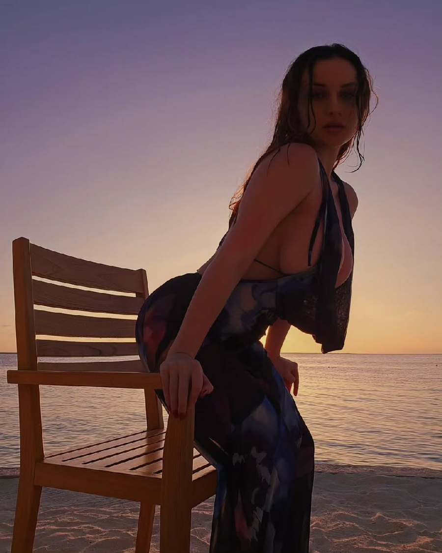 Sexy girl Miranda Faith nude in Leipzig