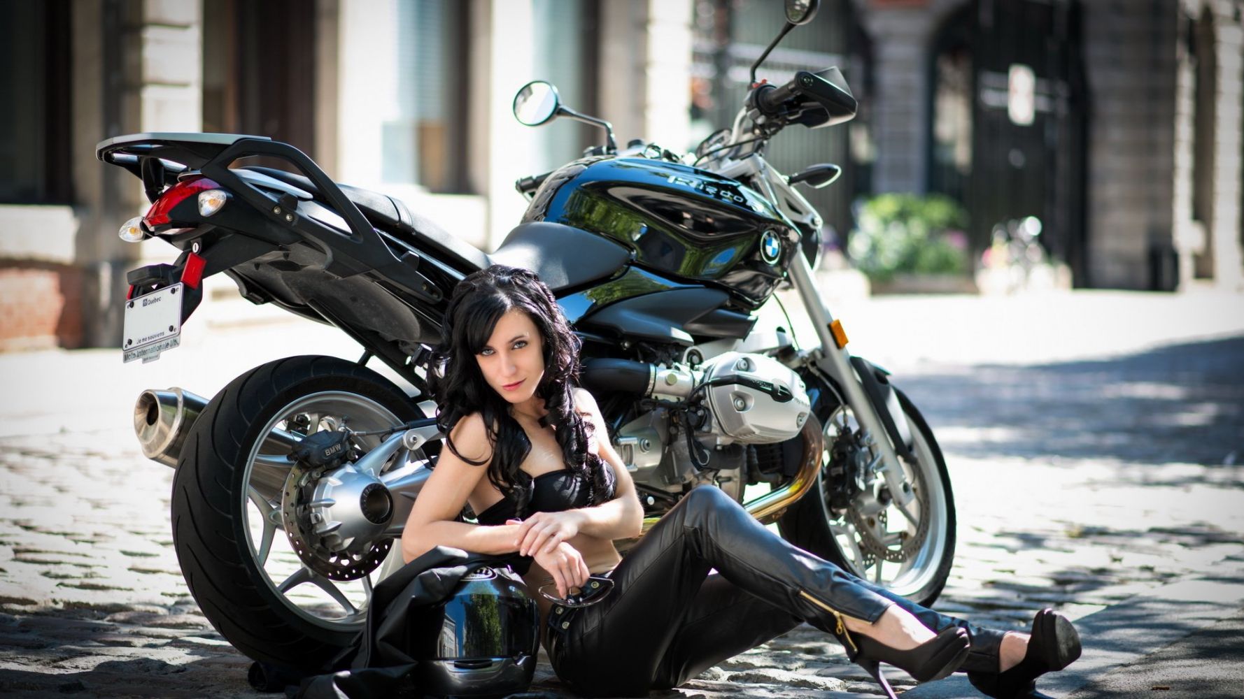 European women on bikes in Leipzig