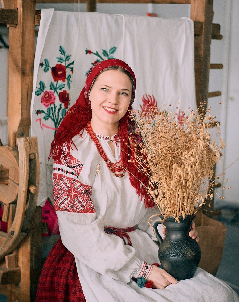Women in Slavic costumes in Leipzig