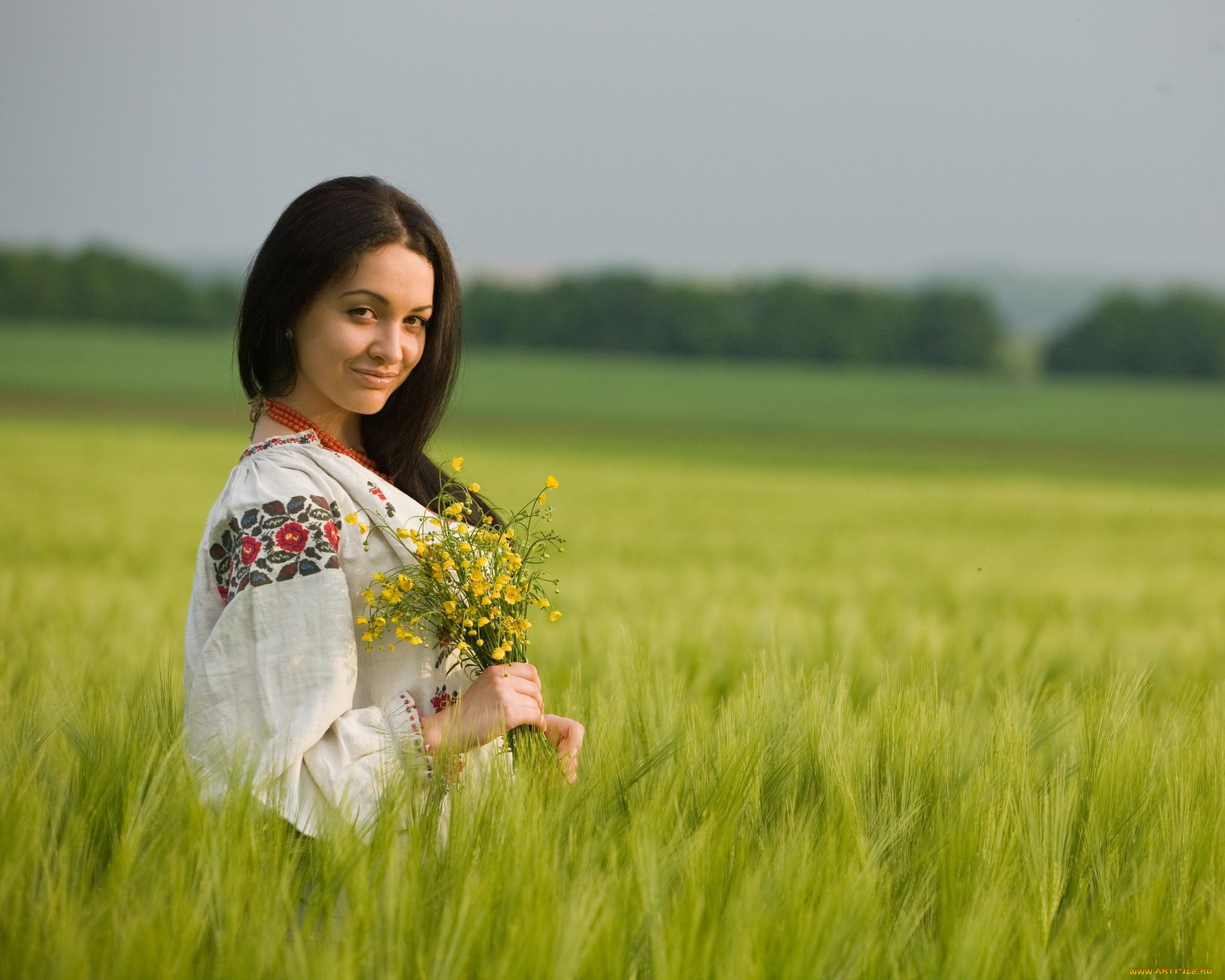 Women in Slavic costumes in Leipzig