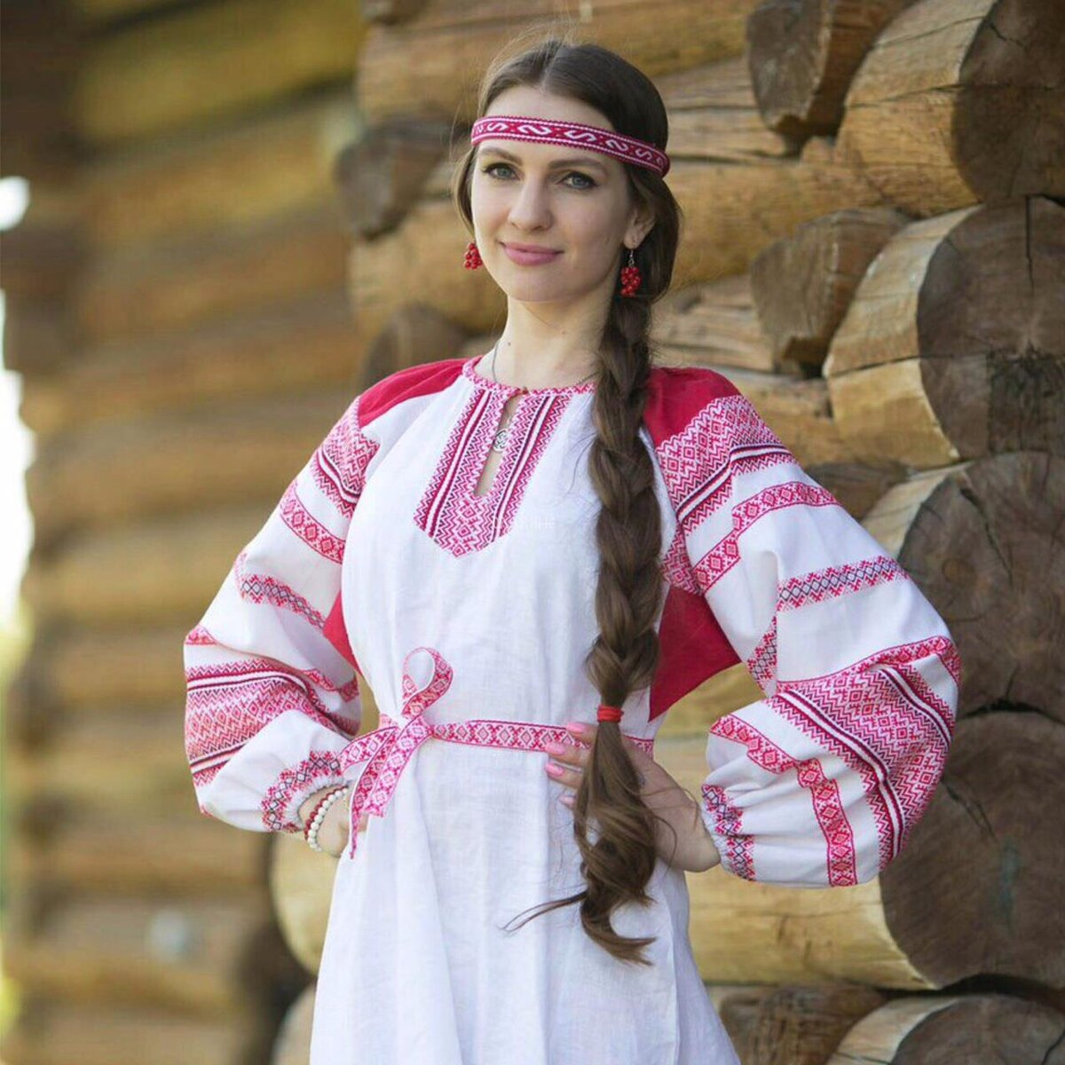 Girls in Slavic costumes in Leipzig