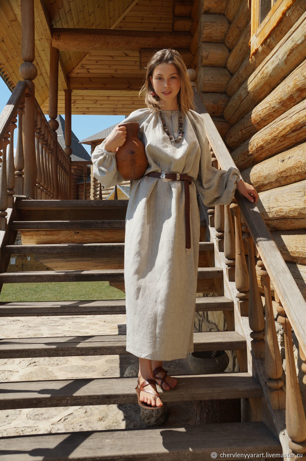 Girls in Slavic costumes in Leipzig